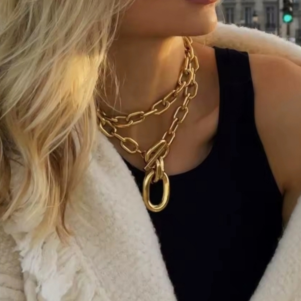 Gold Chain Necklace - Picture 3 of 4